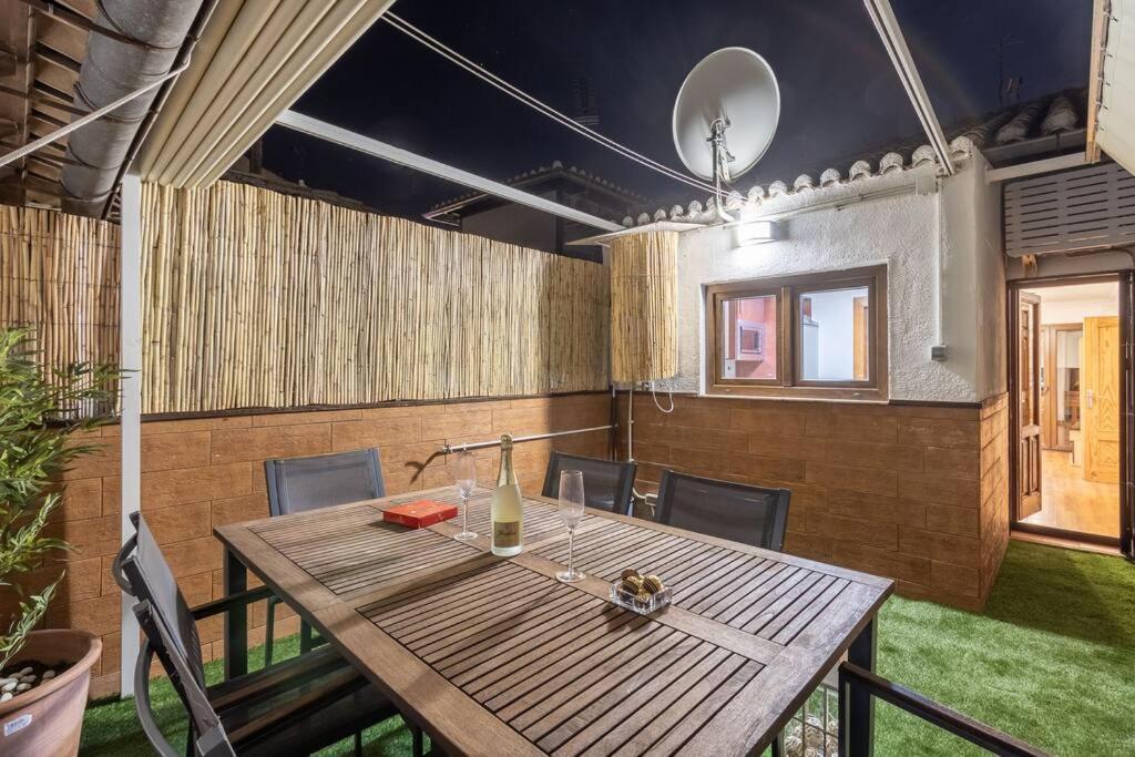 Apartamento Con Terraza A 4 Minutos De La Catedral Granada Eksteriør bilde