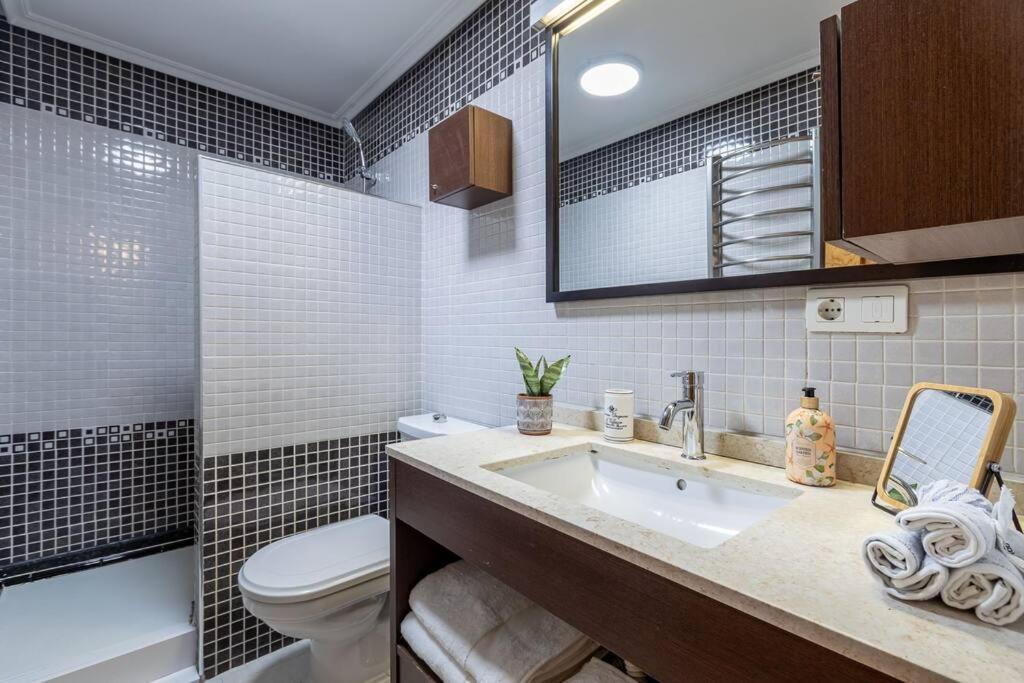 Apartamento Con Terraza A 4 Minutos De La Catedral Granada Eksteriør bilde