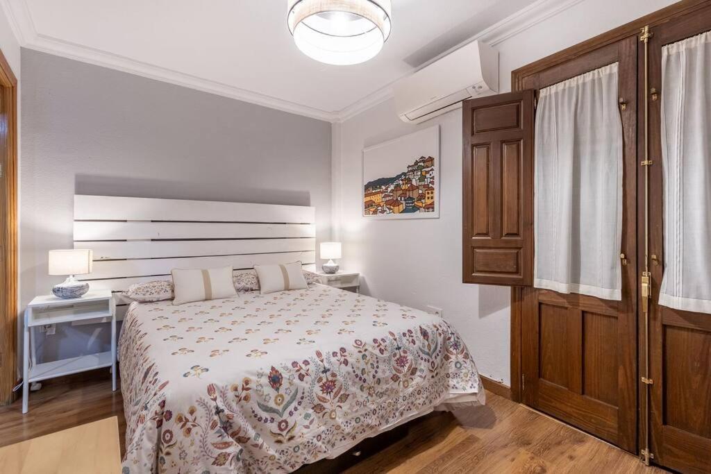 Apartamento Con Terraza A 4 Minutos De La Catedral Granada Eksteriør bilde